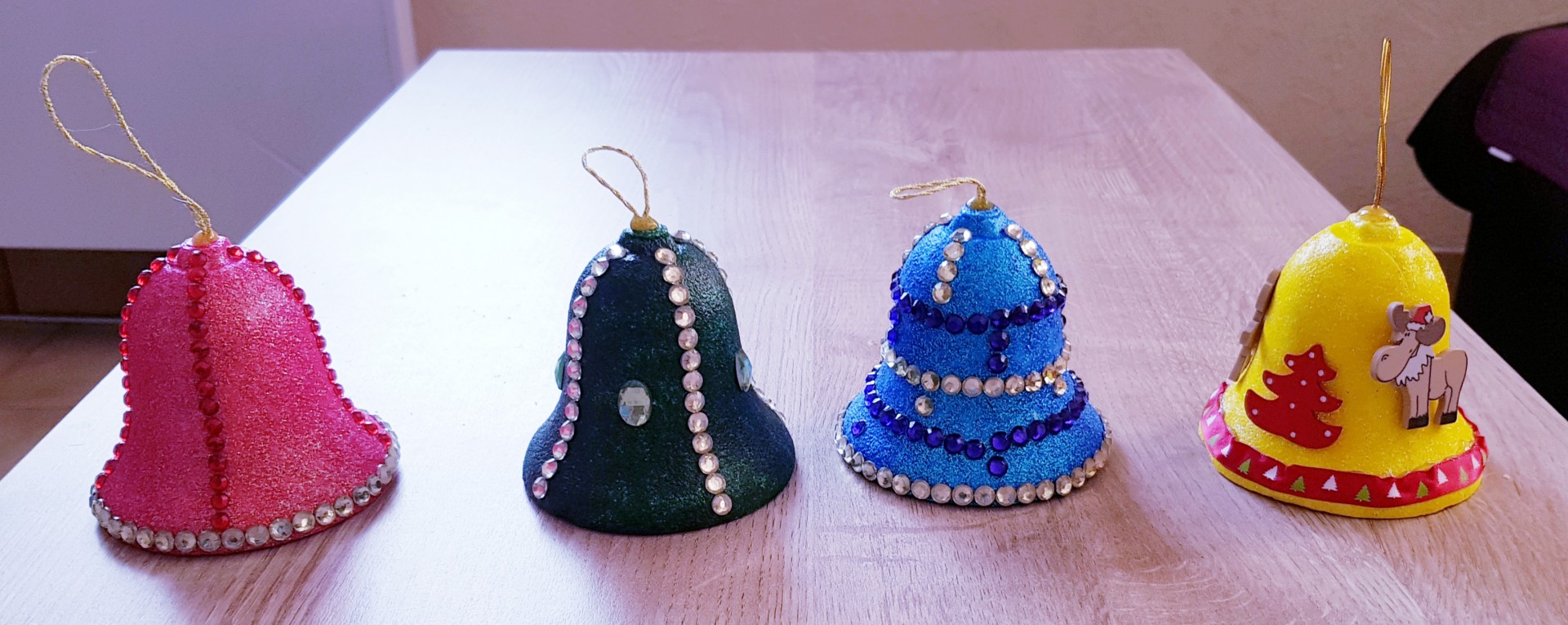 Boules en forme de cloches